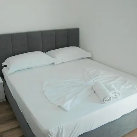 Iliria Apartmanhotel *
